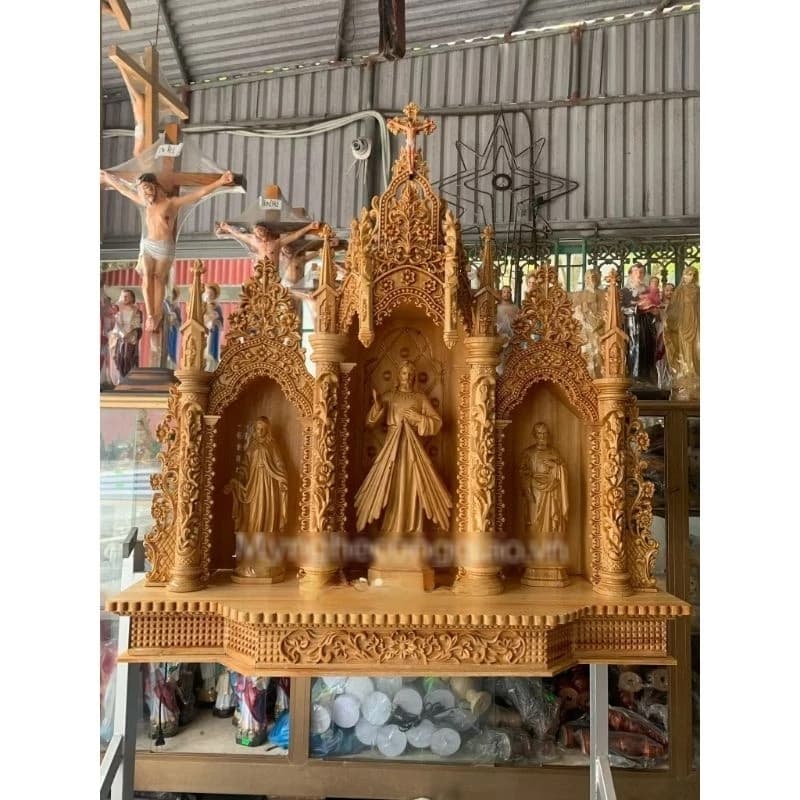 Bộ bàn thờ chúa bằng gỗ + tượng công giáo ( lòng thương xót, đức mẹ ban ơn, thánh giuse thợ) - 1