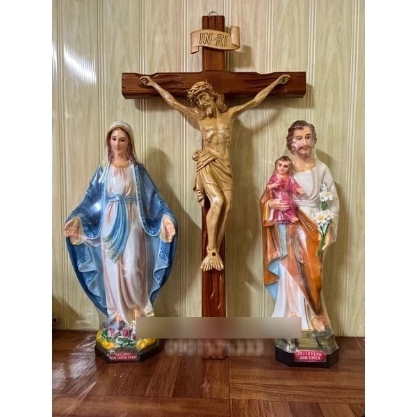 Bộ tượng công giáo cao 50cm ( Thánh giá 75cm) | Bộ tượng chúa chịu nạn+ đức mẹ ban ơn + ông thánh giuse để bàn thờ - 1