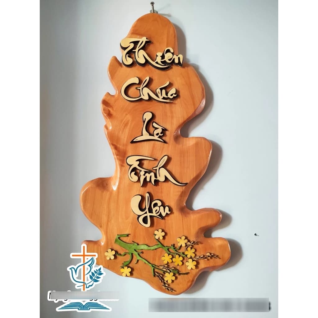 Bảng chữ " Thiên Chúa Là Tình Yêu" bằng gỗ cao cấp | Bàn Thờ Tượng Gỗ Công Giáo Cao Cấp - 1