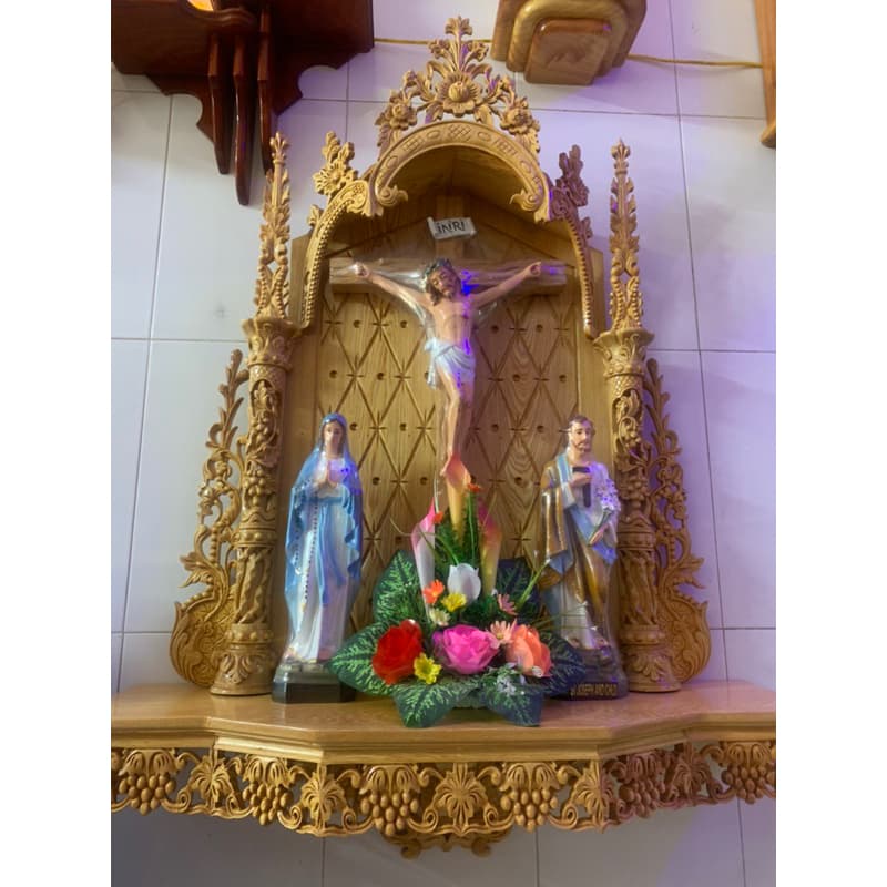 Bàn thờ treo tường bằng gỗ cao cấp | Bộ kệ gỗ công giáo lắp phòng khách| Bộ bàn thờ chúa ( chưa bao gồm tượng) - 1